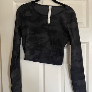 Lulelemon Wunder Train Cropped LS Size 8 NWT